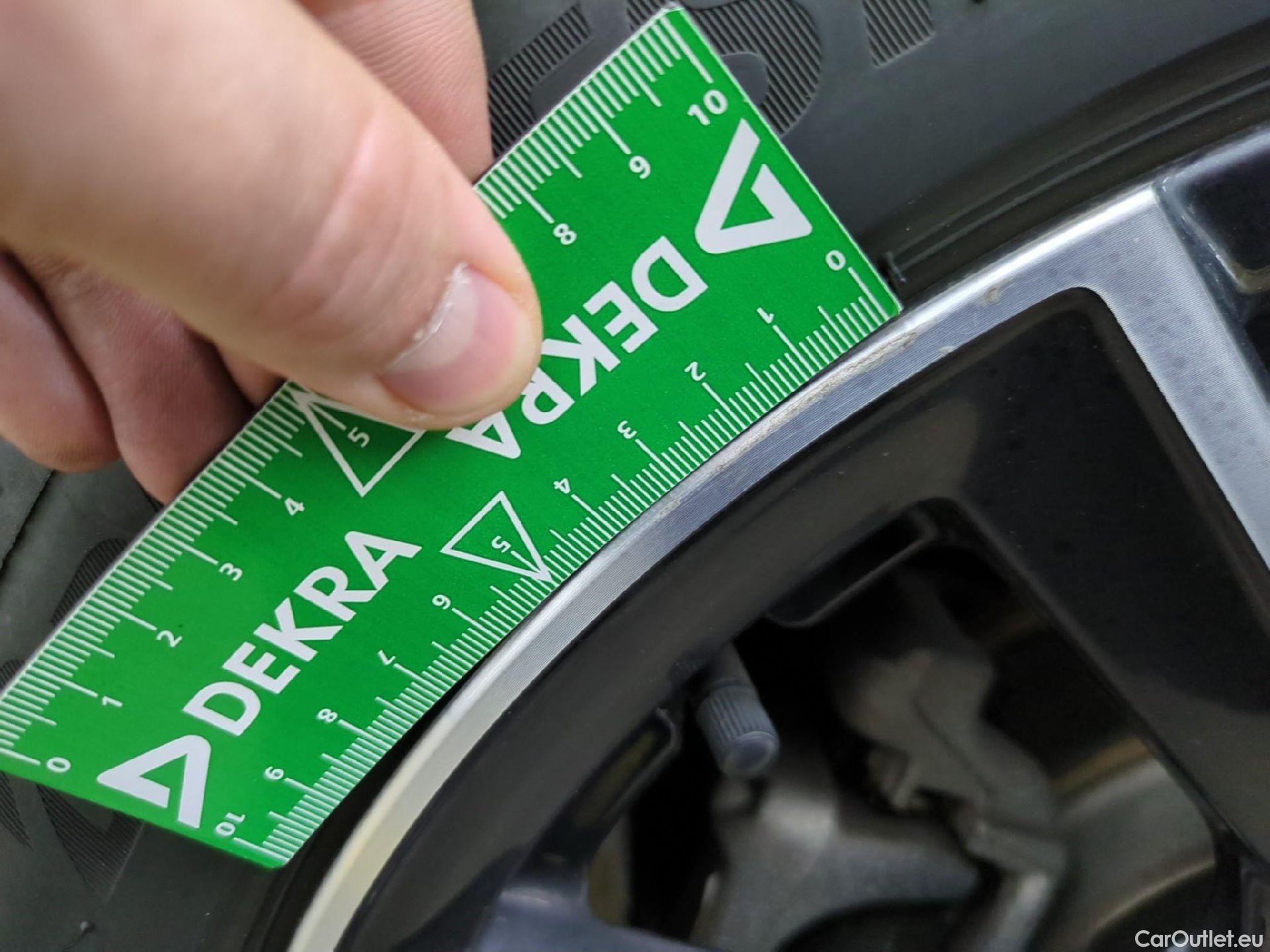  Peugeot  308 PEUGEOT  SW / 2021 / 5P / Break BlueHDi 130 EAT8 ALLURE PACK #25