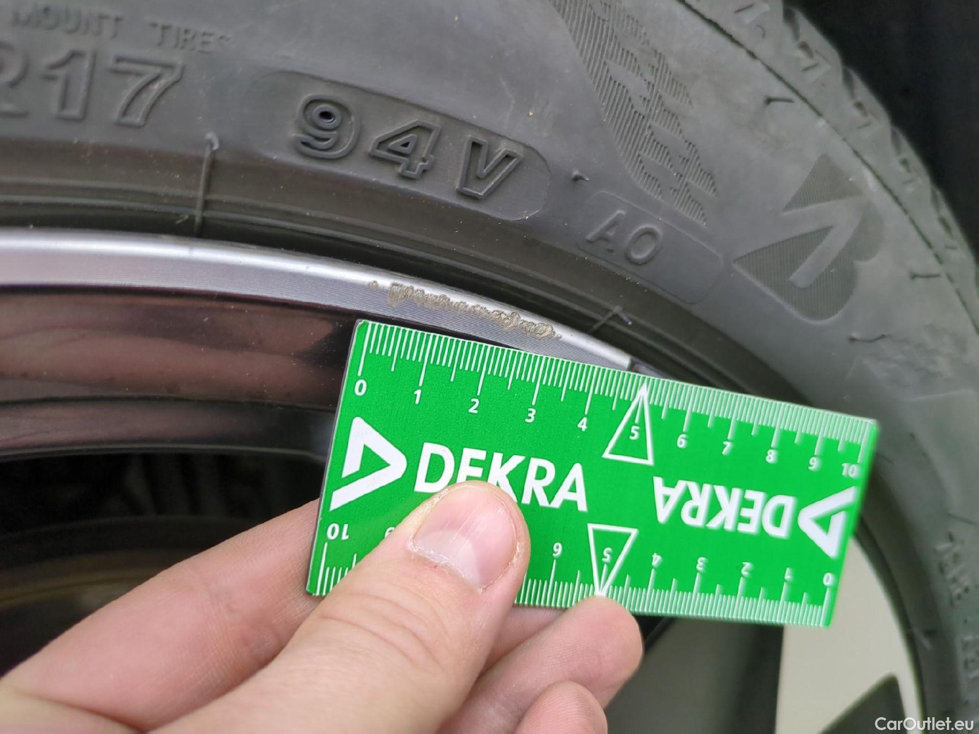  Peugeot  308 PEUGEOT  SW / 2021 / 5P / Break BlueHDi 130 EAT8 ALLURE PACK #26