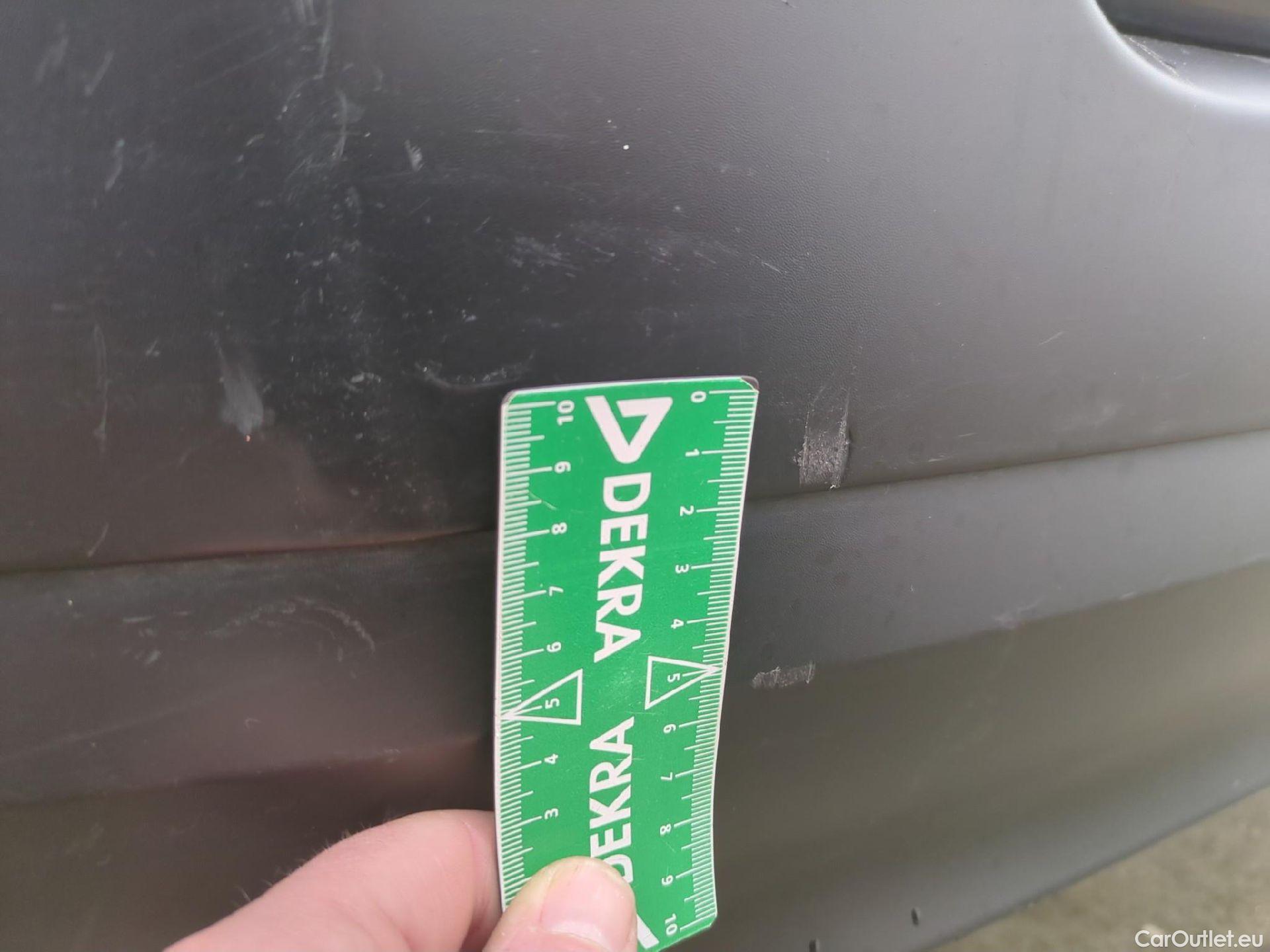  Citroen  C3  Feel Pack 1.2 PureTech 80CV BVM5 E6d #42