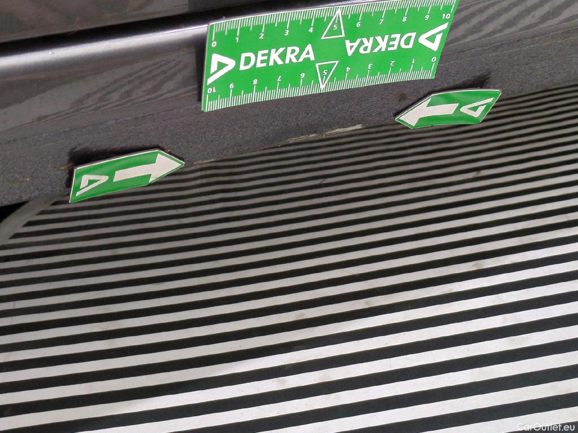  Peugeot  308 PEUGEOT  SW / 2021 / 5P / Break BlueHDi 130 EAT8 ALLURE PACK #38