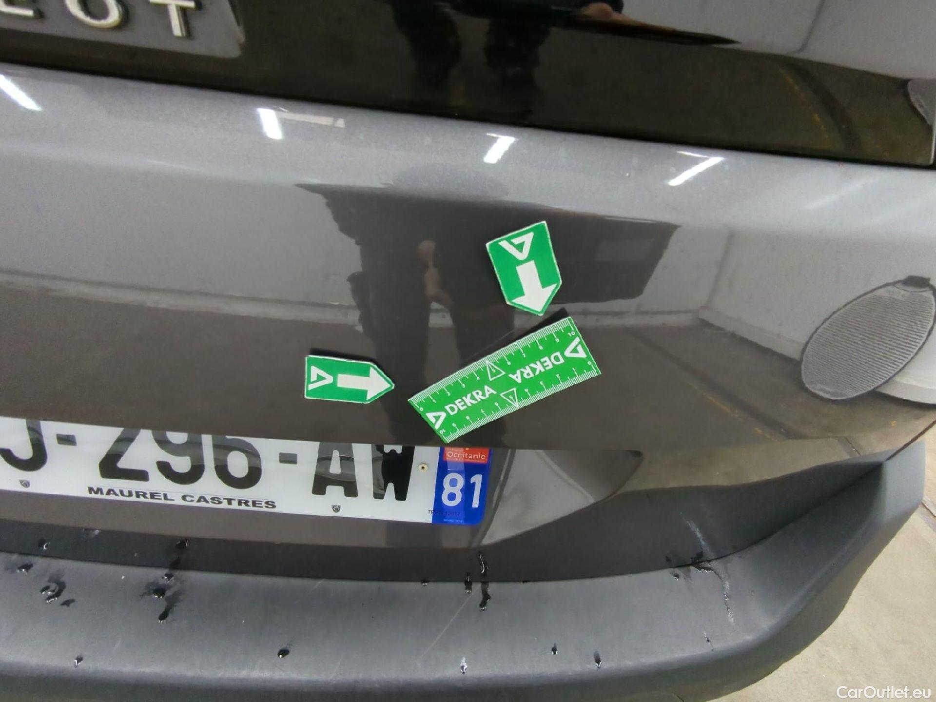  Peugeot  5008  Active Pack 1.2 PureTech 130CV BVA8 7 Sieges E6d #62