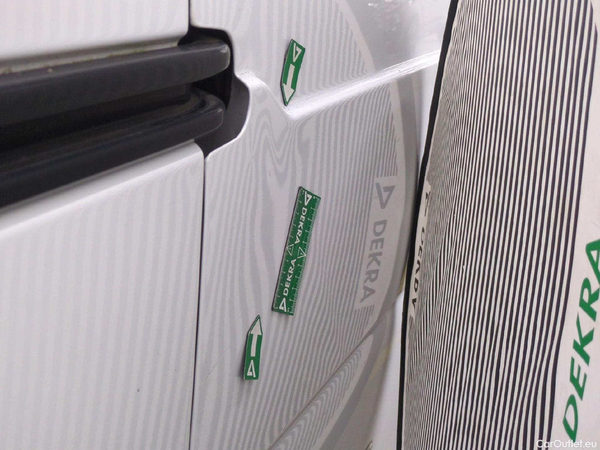  Renault  Master  III Fourgon L3H2 3 5 Grand Confort dCi 135CV BVM6 E6dT #30