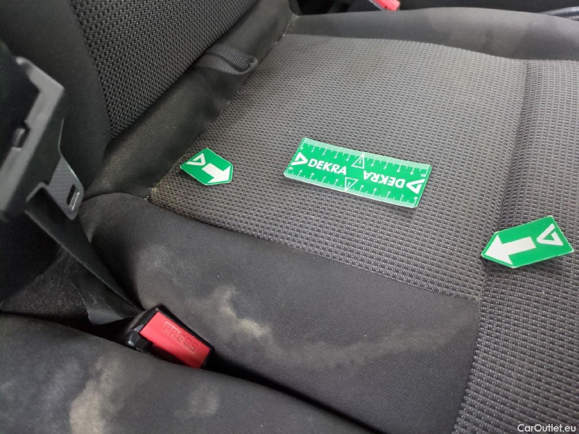  Renault  Master  III Fourgon L3H2 3 5 Grand Confort dCi 135CV BVM6 E6dT #11