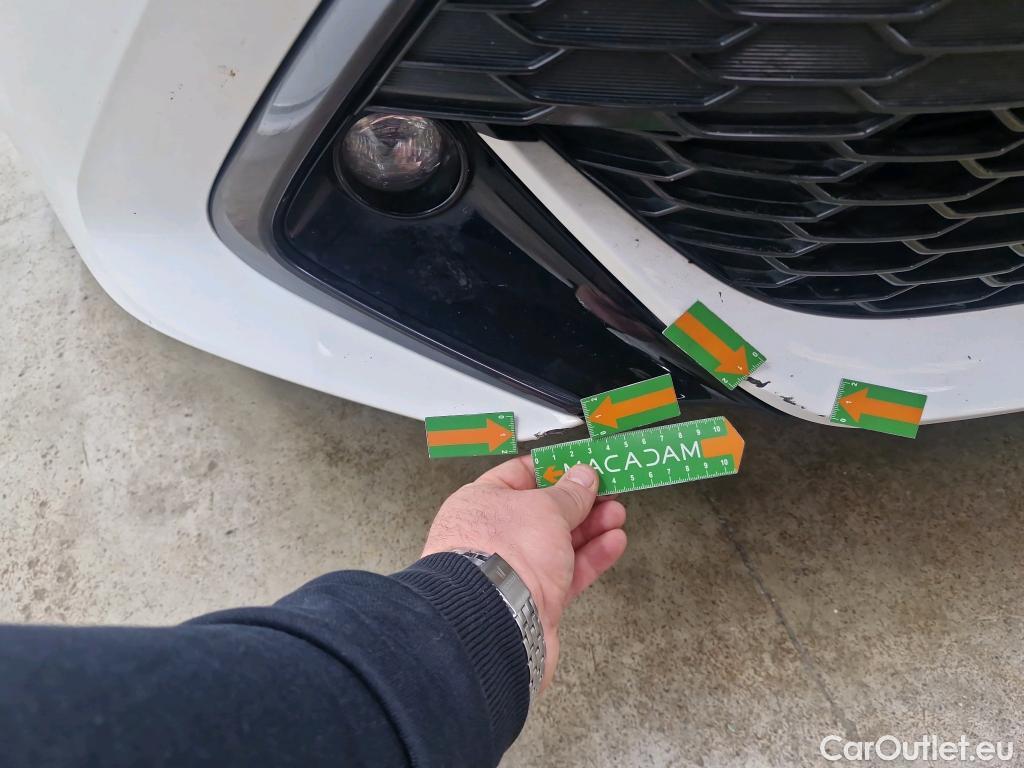  Toyota  Corolla TOYOTA  / 2018 / 5P / Berline Hybride 184h Dynamic Business Stage Acad #28