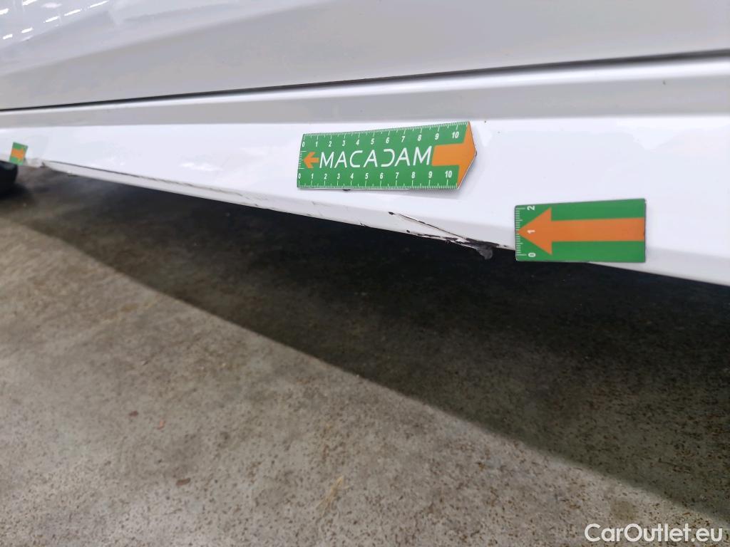  Toyota  Corolla TOYOTA  / 2018 / 5P / Berline Hybride 184h Dynamic Business Stage Acad #8