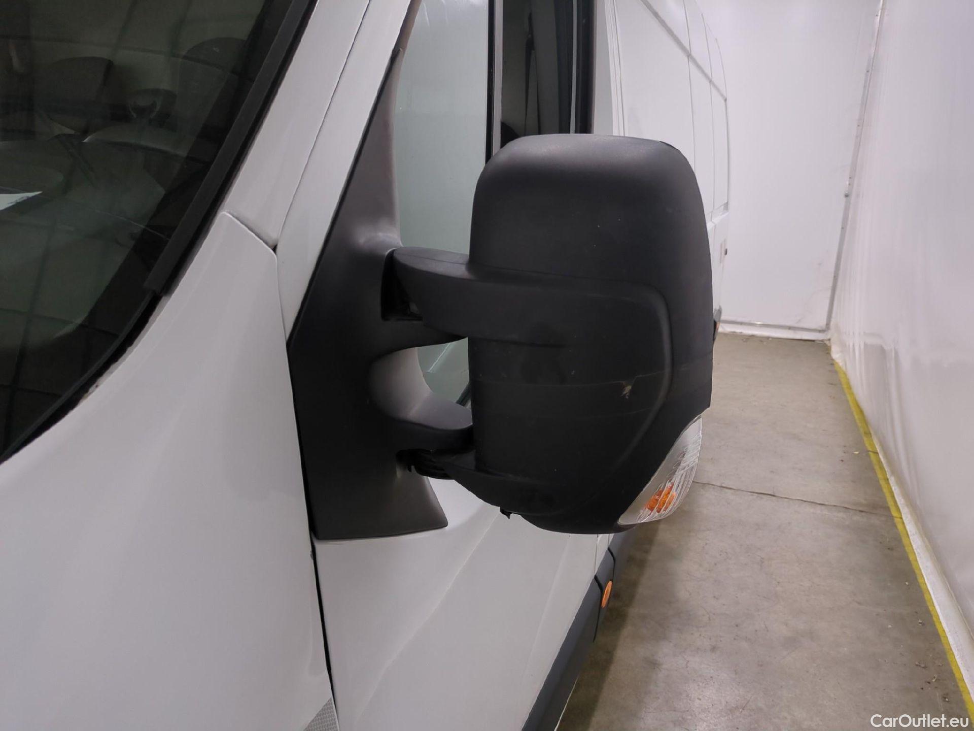  Renault  Master  III Fourgon L3H2 3 5 Grand Confort dCi 135CV BVM6 E6dT #17