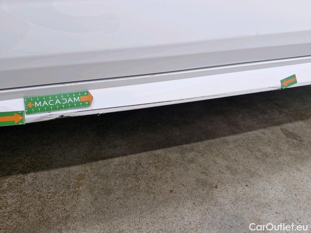  Toyota  Corolla TOYOTA  / 2018 / 5P / Berline Hybride 184h Dynamic Business Stage Acad #6