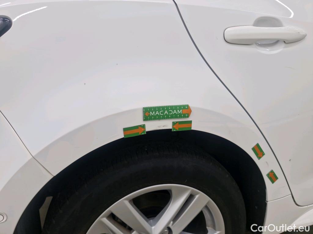  Toyota  Corolla TOYOTA  / 2018 / 5P / Berline Hybride 184h Dynamic Business Stage Acad #73