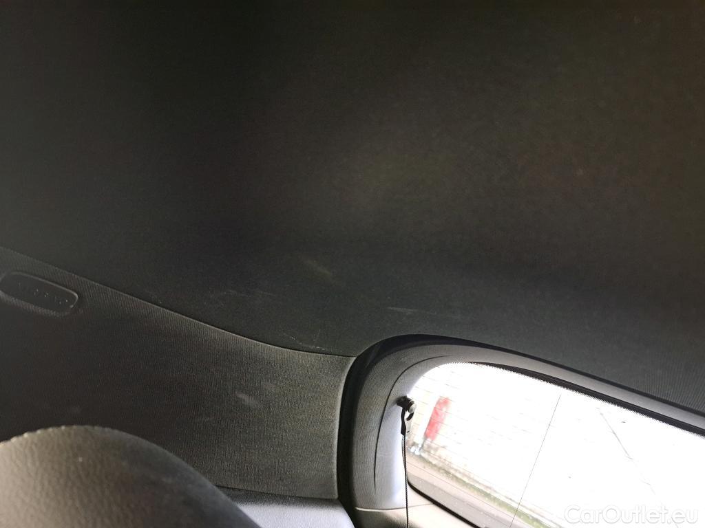  Mercedes  A-Klasse MERCEDES-BENZ Classe A Compact / 2018 / 5P / Berline A 180 d Business Line 8G-DCT #17