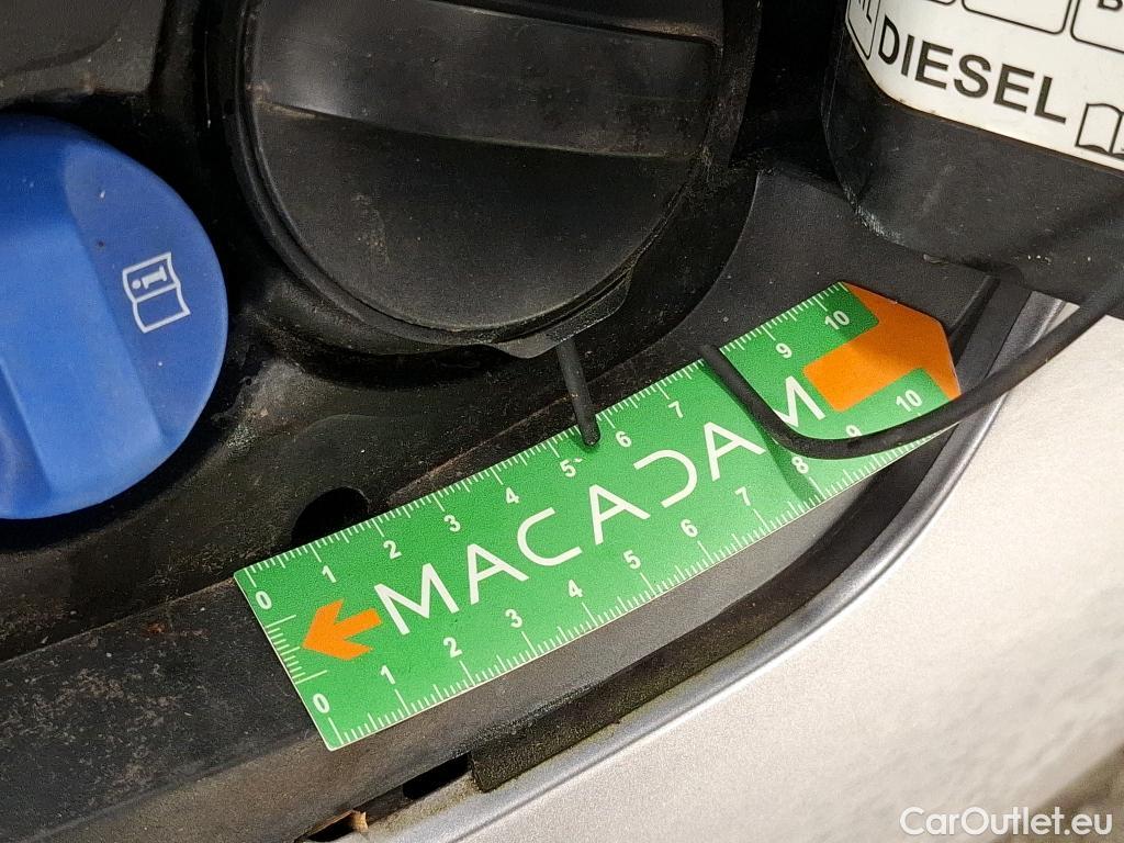  Peugeot  308 PEUGEOT  SW  2017  5P  Break BlueHDi 130 Allure Business #77