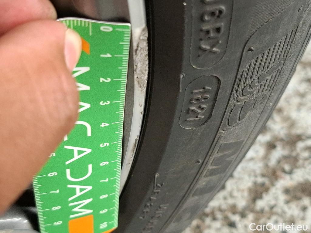  Peugeot  308 PEUGEOT  SW  2017  5P  Break BlueHDi 130 Allure Business #41