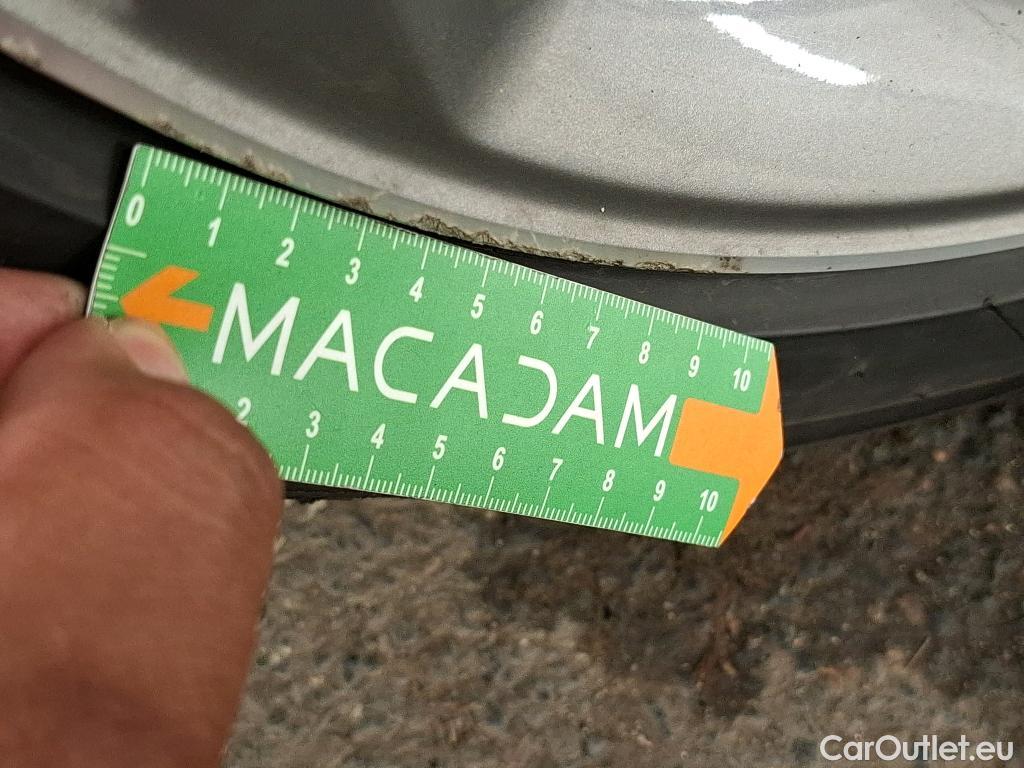  Peugeot  308 PEUGEOT  SW  2017  5P  Break BlueHDi 130 Allure Business #64