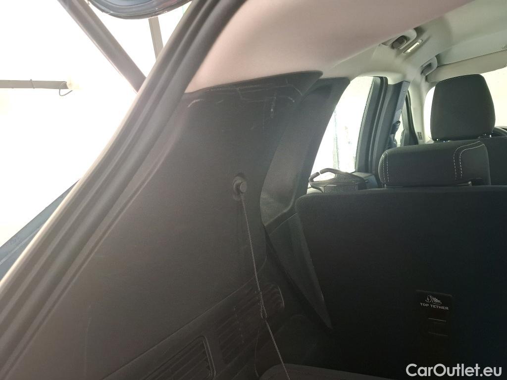  Ford  Kuga FORD  / 2019 / 5P / SUV 2.5 190 hybrid Flexifuel Pshift Titanium #13