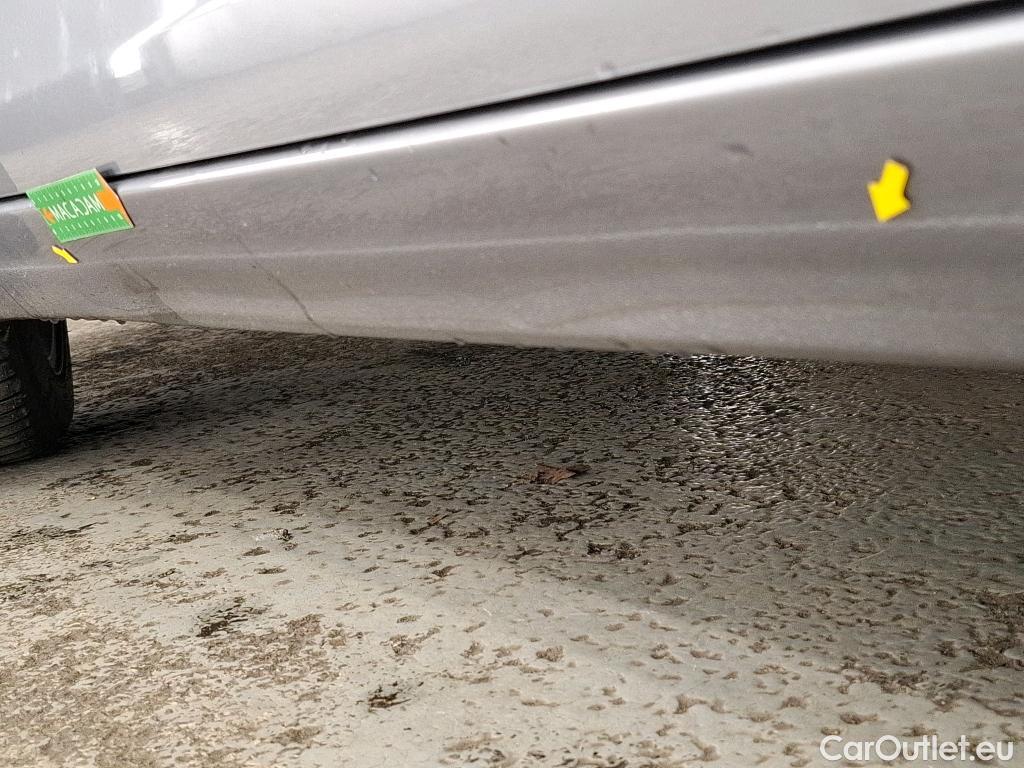  Peugeot  308 PEUGEOT  SW  2017  5P  Break BlueHDi 130 Allure Business #23