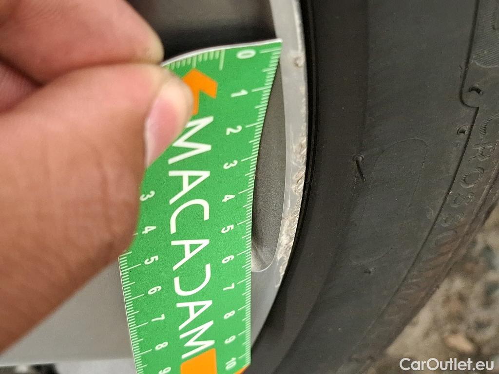  Peugeot  308 PEUGEOT  SW  2017  5P  Break BlueHDi 130 Allure Business #62