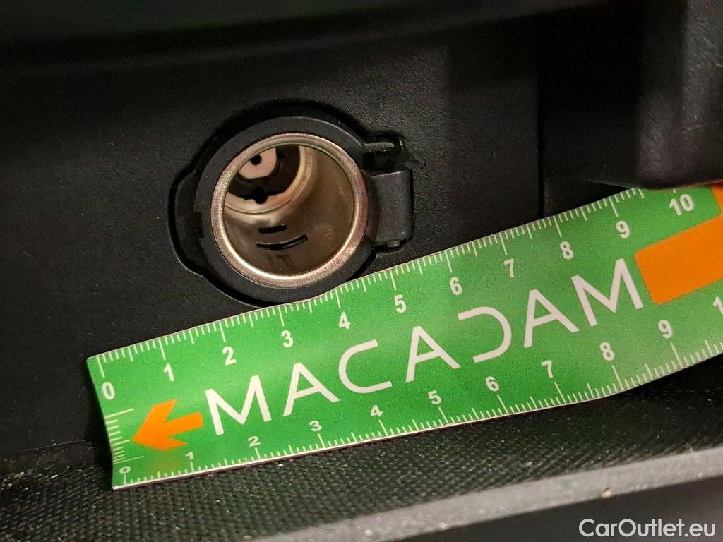  Peugeot  308 PEUGEOT  SW  2017  5P  Break BlueHDi 130 Allure Business #84