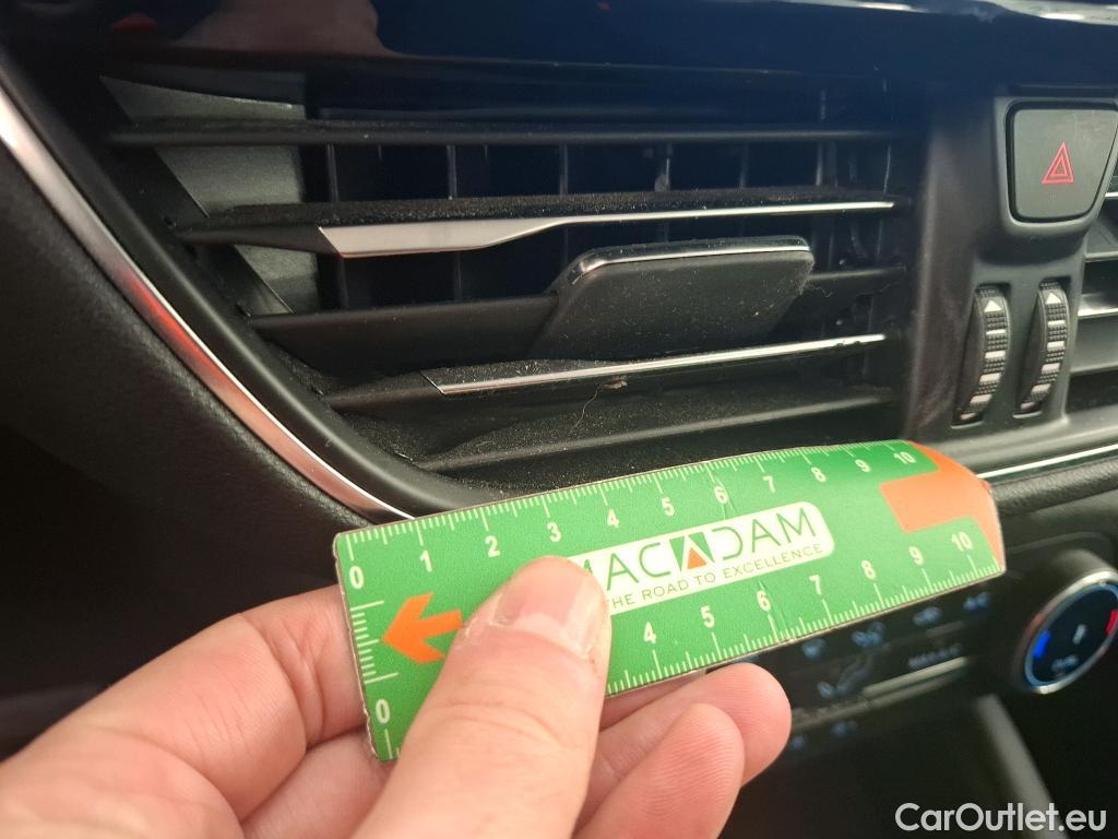  Ford  Kuga FORD  / 2019 / 5P / SUV 2.5 190 hybrid Flexifuel Pshift Titanium #10