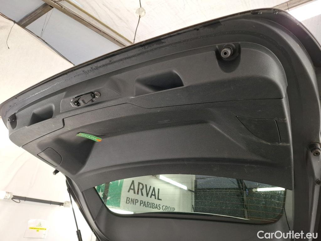  Peugeot  308 PEUGEOT  SW  2017  5P  Break BlueHDi 130 Allure Business #78