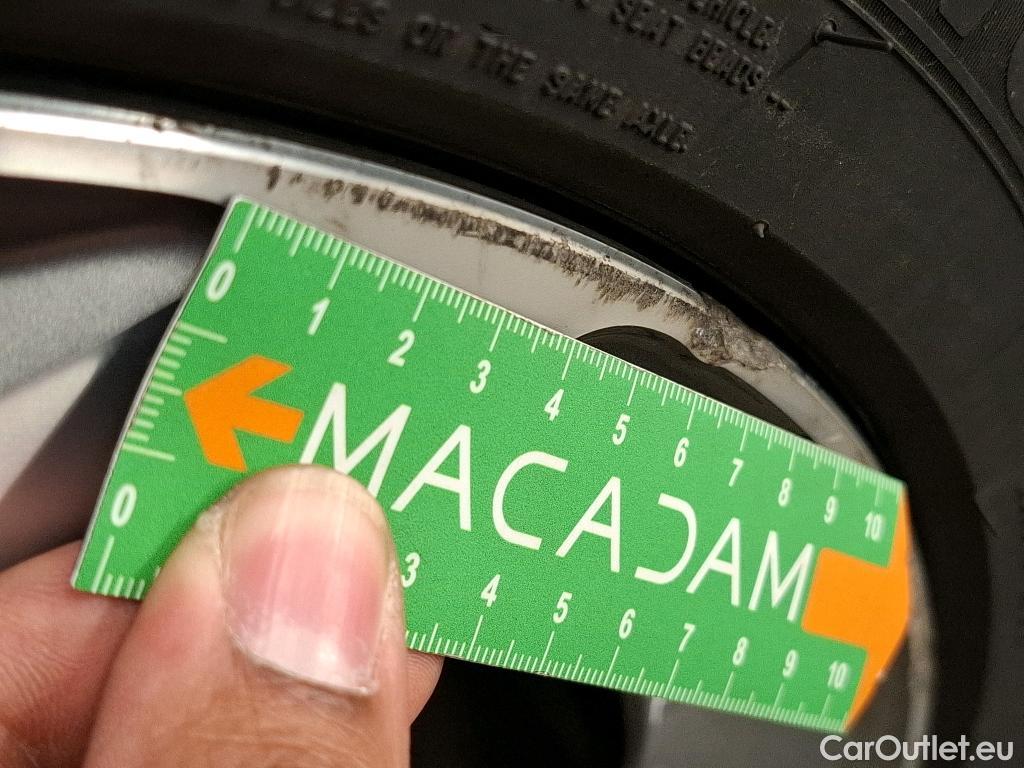  Peugeot  308 PEUGEOT  SW  2017  5P  Break BlueHDi 130 Allure Business #51