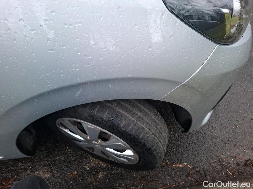  Peugeot  108  Active 1.0 70CV BVM5 E6d #3