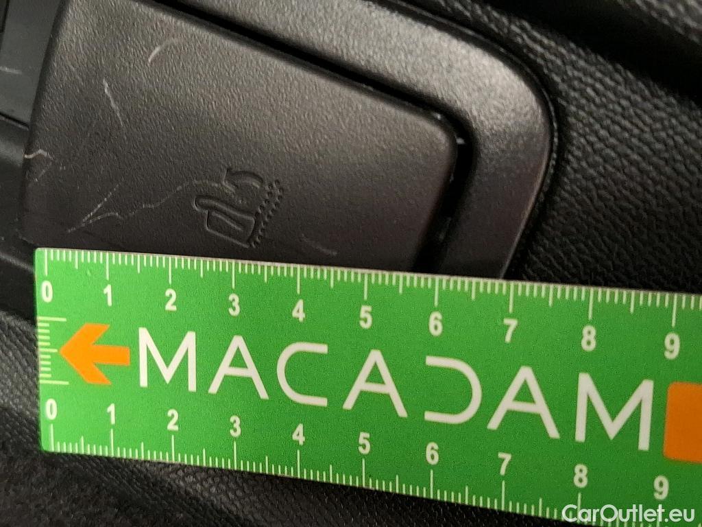  Peugeot  308 PEUGEOT  SW  2017  5P  Break BlueHDi 130 Allure Business #67