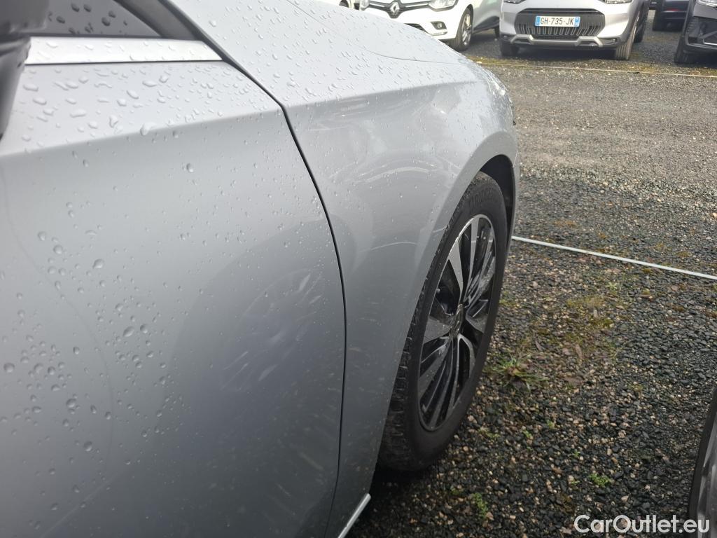  Mercedes  A-Klasse MERCEDES-BENZ Classe A Compact / 2018 / 5P / Berline A 180 d Business Line 8G-DCT #23