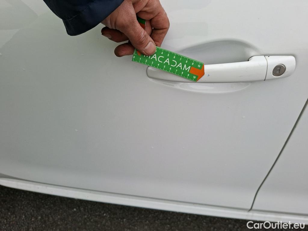  Peugeot  208  Active 1.2 PureTech 70CV BVM5 E6 #37