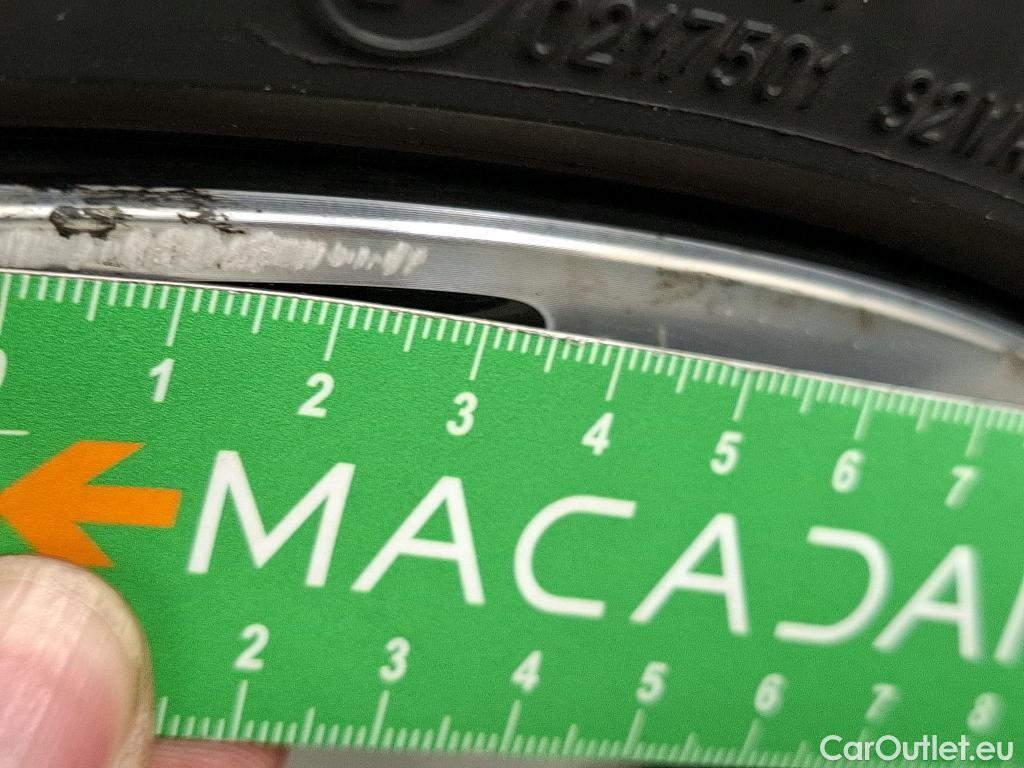  Peugeot  308 PEUGEOT  SW  2017  5P  Break BlueHDi 130 Allure Business #39