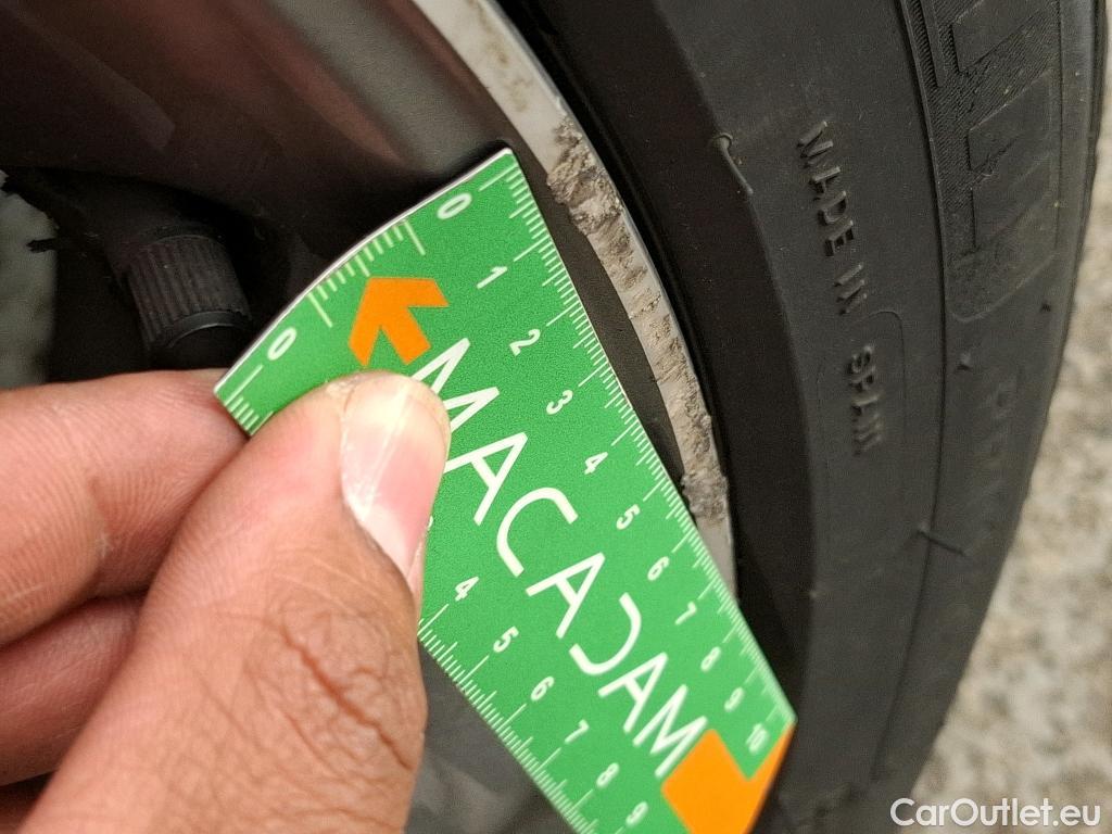  Peugeot  308 PEUGEOT  SW  2017  5P  Break BlueHDi 130 Allure Business #52