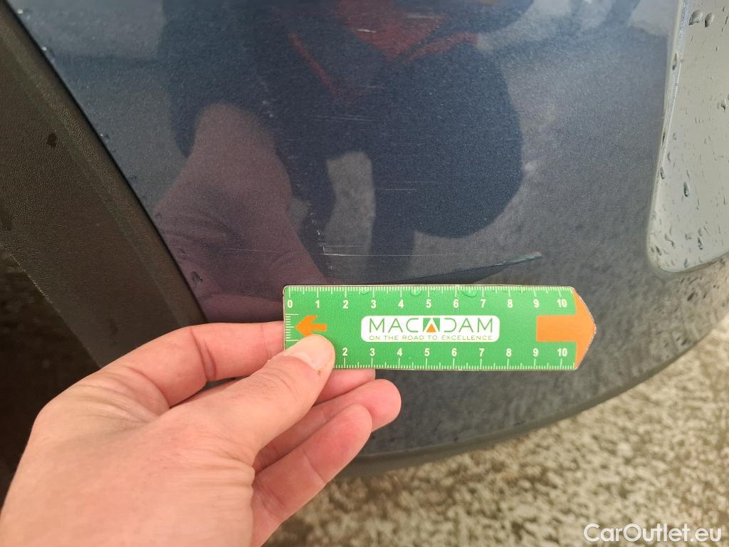  Ford  Kuga FORD  / 2019 / 5P / SUV 2.5 190 hybrid Flexifuel Pshift Titanium #7