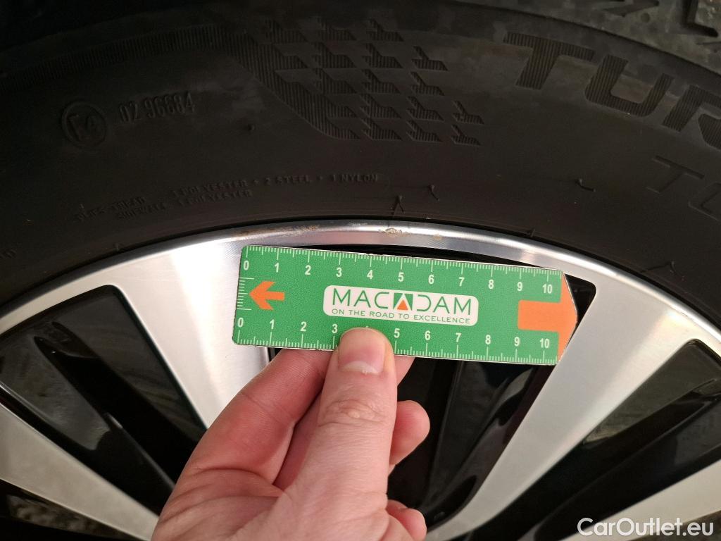  Mercedes  A-Klasse MERCEDES-BENZ Classe A Compact / 2018 / 5P / Berline A 180 d Business Line 8G-DCT #9