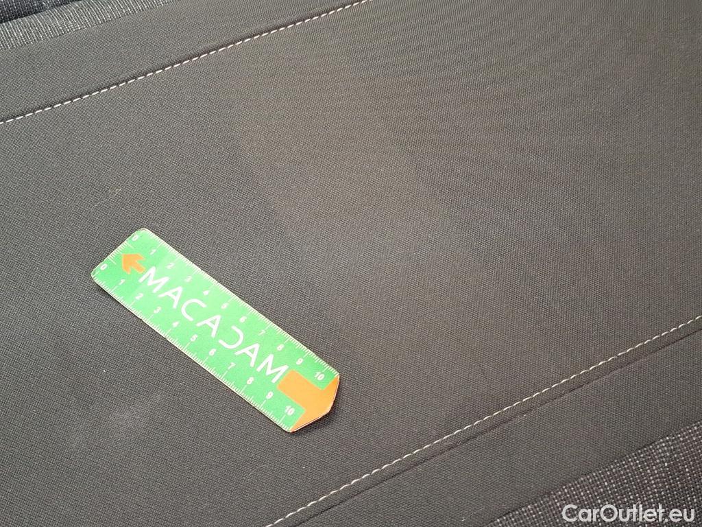  Volkswagen  Golf  VOLKSWAGEN / 2020 / 5P / Berline 2.0 TDI SCR 150 DSG7 Life Busi 1st #34