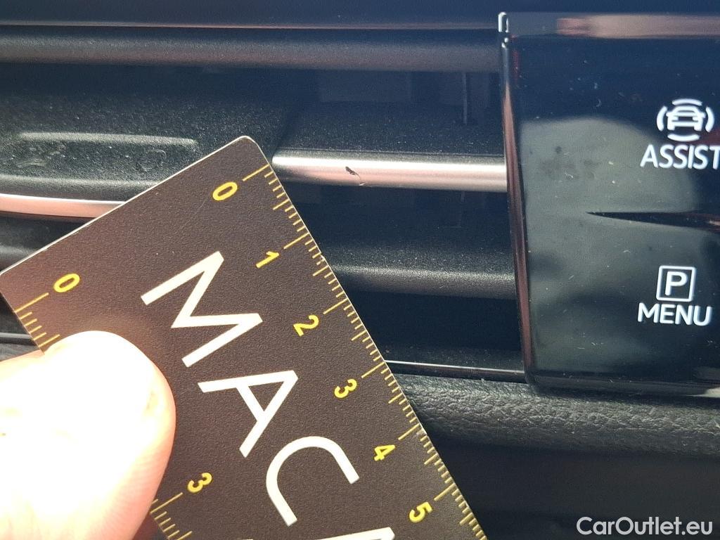  Volkswagen  Golf  VOLKSWAGEN / 2020 / 5P / Berline 2.0 TDI SCR 150 DSG7 Life Busi 1st #28