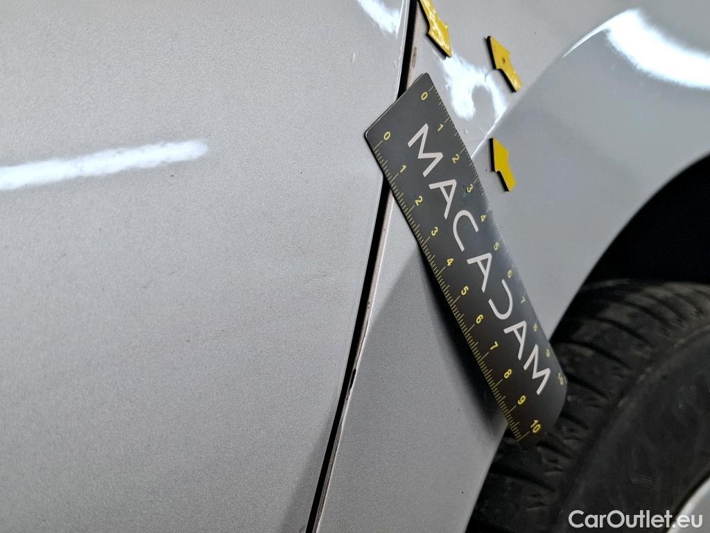  Volkswagen  Golf  VOLKSWAGEN / 2020 / 5P / Berline 2.0 TDI SCR 150 DSG7 Life Busi 1st #10