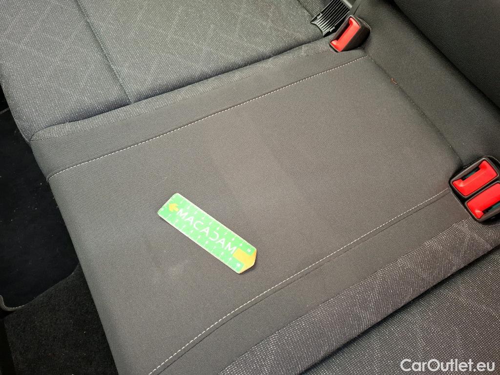  Volkswagen  Golf  VOLKSWAGEN / 2020 / 5P / Berline 2.0 TDI SCR 150 DSG7 Life Busi 1st #33