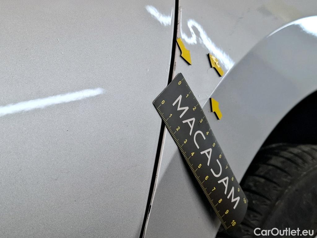  Volkswagen  Golf  VOLKSWAGEN / 2020 / 5P / Berline 2.0 TDI SCR 150 DSG7 Life Busi 1st #11