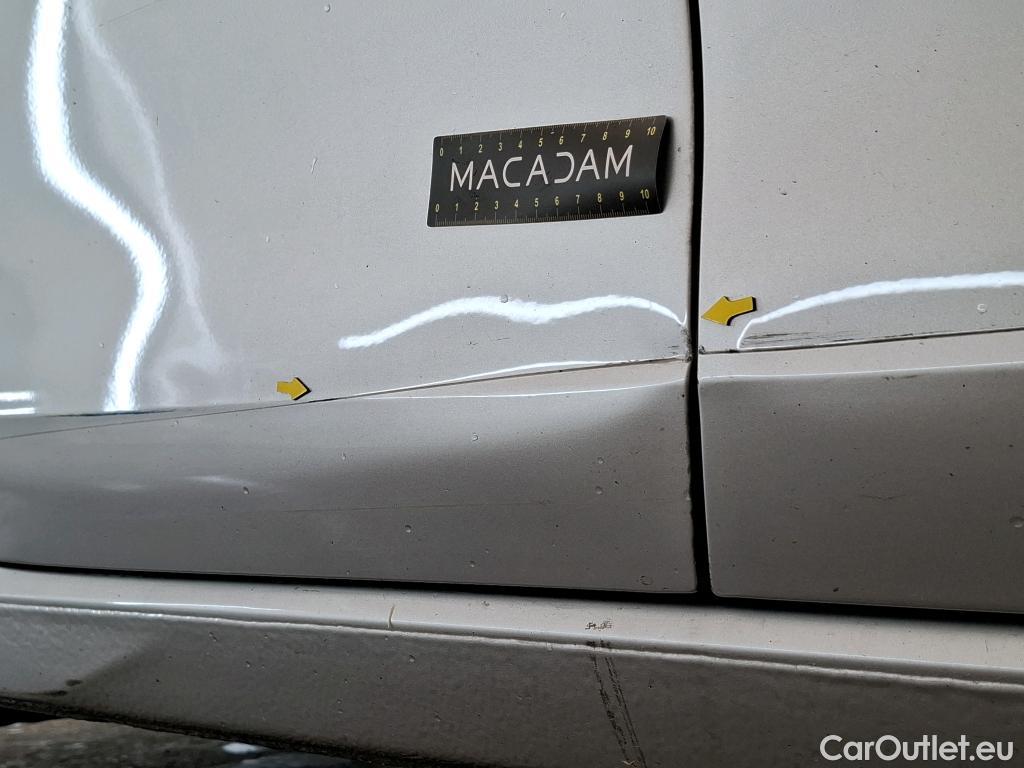  Volkswagen  Golf  VOLKSWAGEN / 2020 / 5P / Berline 2.0 TDI SCR 150 DSG7 Life Busi 1st #3