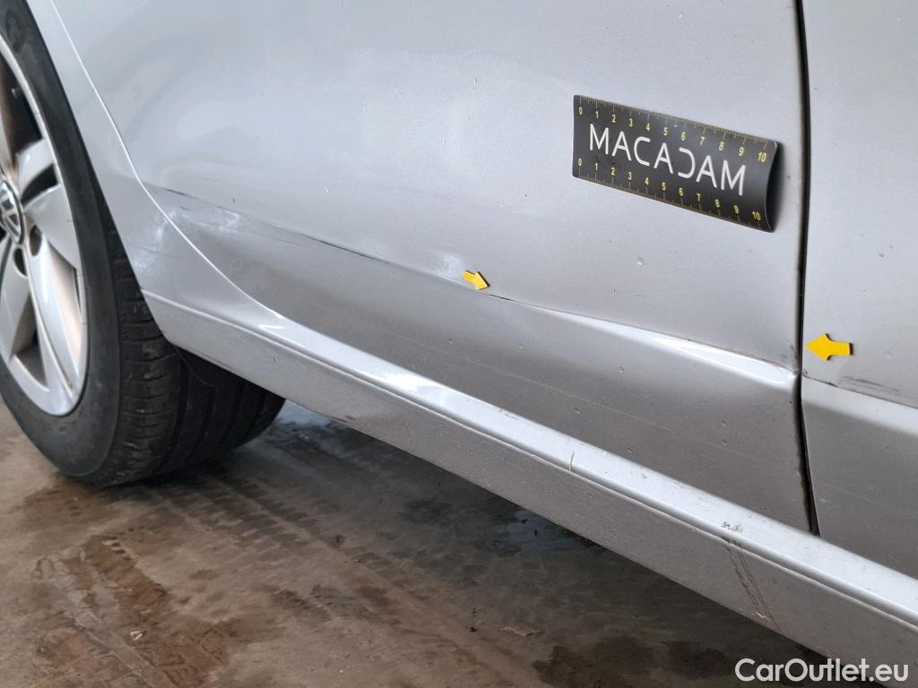  Volkswagen  Golf  VOLKSWAGEN / 2020 / 5P / Berline 2.0 TDI SCR 150 DSG7 Life Busi 1st #4