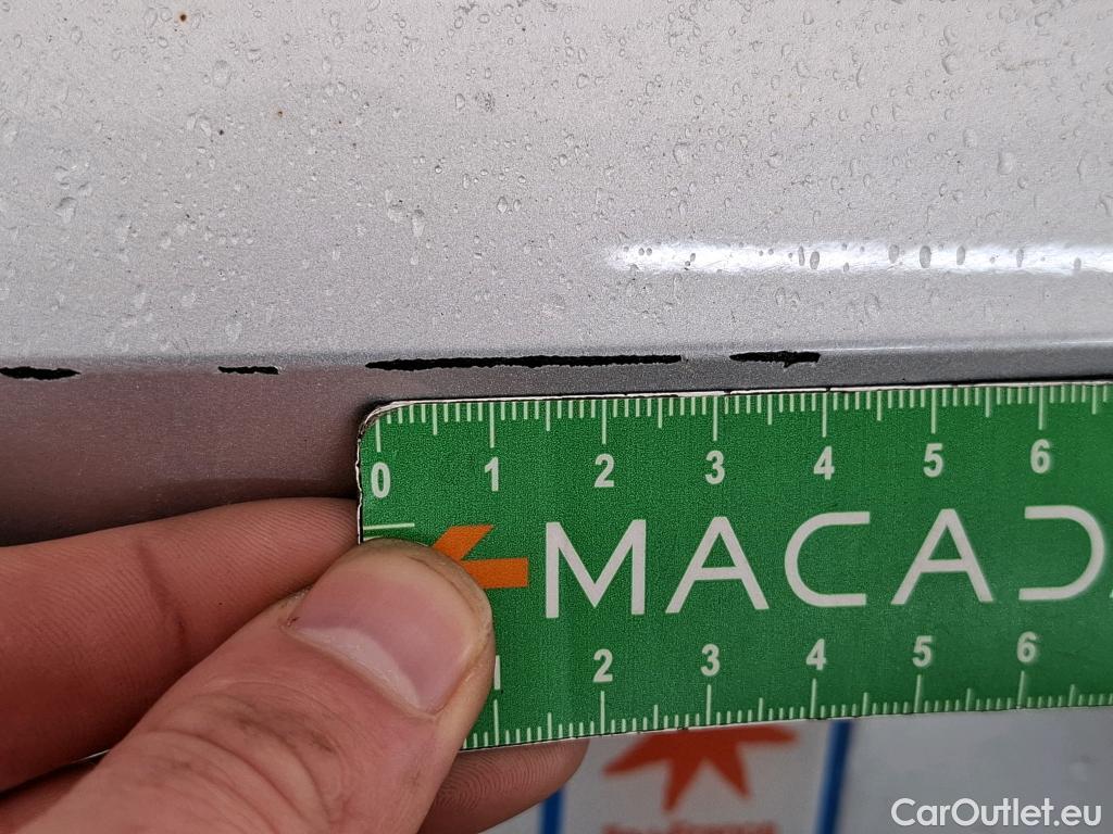  Volkswagen  Golf  VOLKSWAGEN / 2020 / 5P / Berline 2.0 TDI SCR 150 DSG7 Life Busi 1st #19