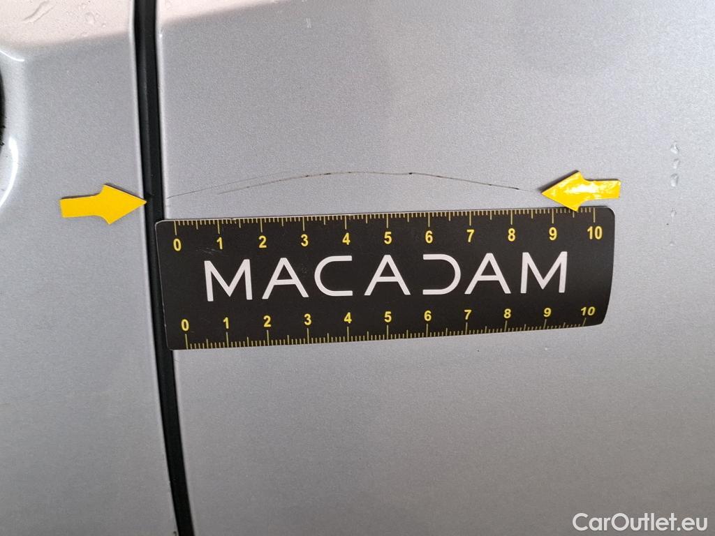  Volkswagen  Golf  VOLKSWAGEN / 2020 / 5P / Berline 2.0 TDI SCR 150 DSG7 Life Busi 1st #21