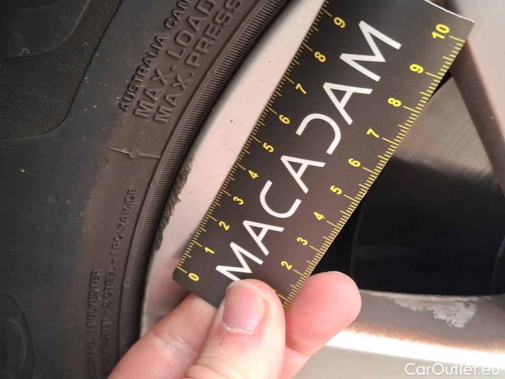  Volkswagen  Golf  VOLKSWAGEN / 2020 / 5P / Berline 2.0 TDI SCR 150 DSG7 Life Busi 1st #57