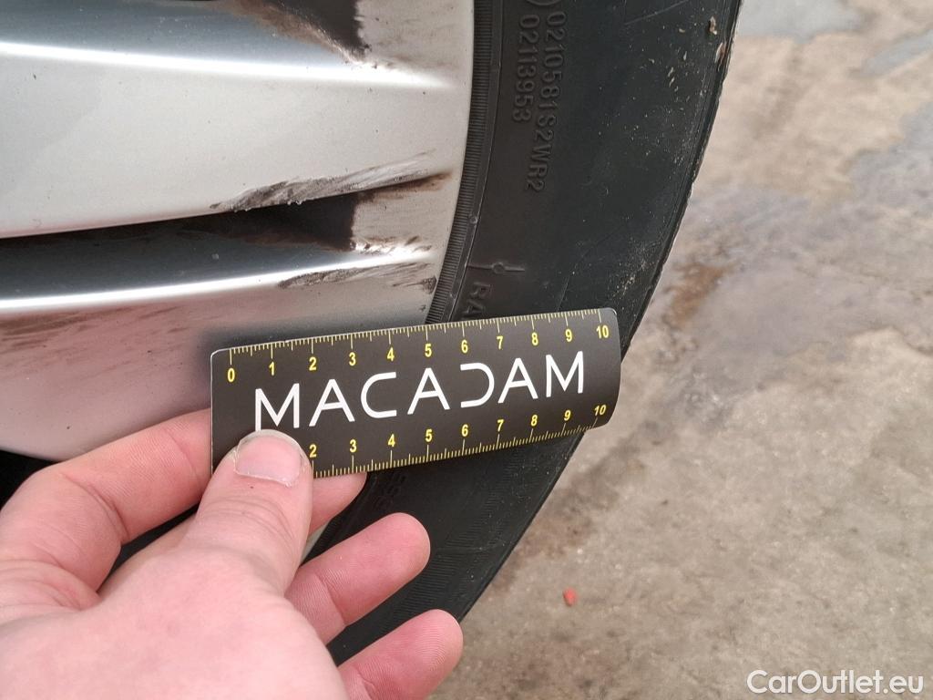  Volkswagen  Golf  VOLKSWAGEN / 2020 / 5P / Berline 2.0 TDI SCR 150 DSG7 Life Busi 1st #61