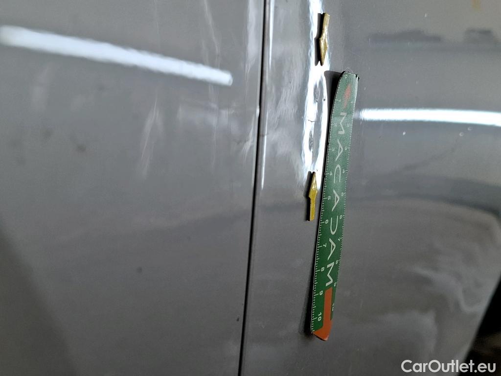  Volkswagen  Golf  VOLKSWAGEN / 2020 / 5P / Berline 2.0 TDI SCR 150 DSG7 Life Busi 1st #29