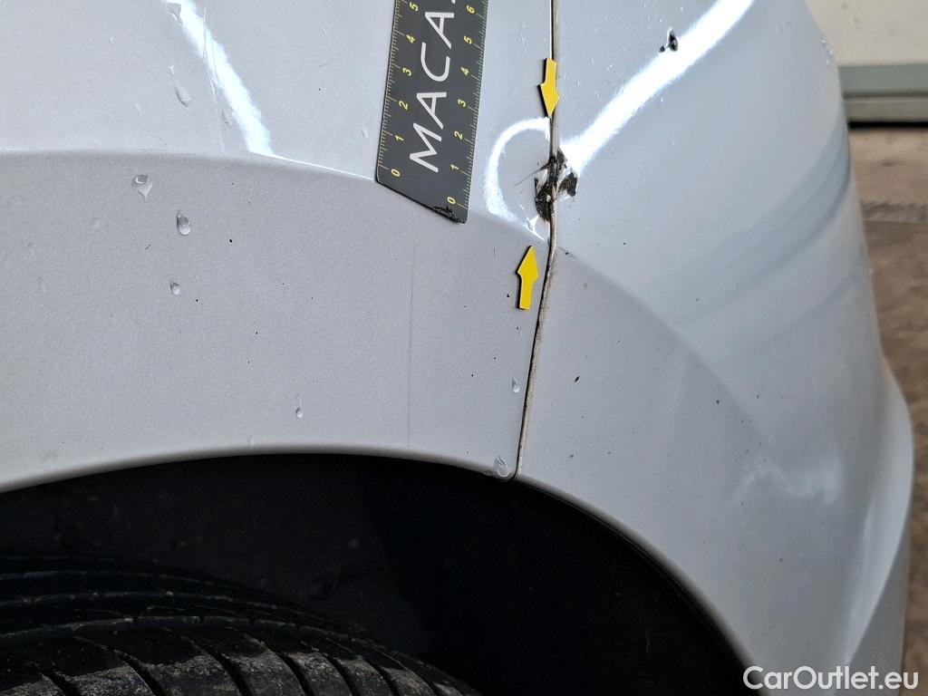  Volkswagen  Golf  VOLKSWAGEN / 2020 / 5P / Berline 2.0 TDI SCR 150 DSG7 Life Busi 1st #13