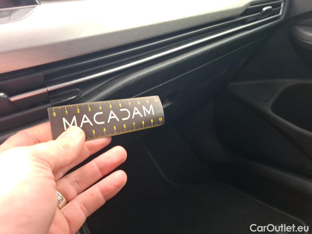  Volkswagen  Golf  VOLKSWAGEN / 2020 / 5P / Berline 2.0 TDI SCR 150 DSG7 Life Busi 1st #62