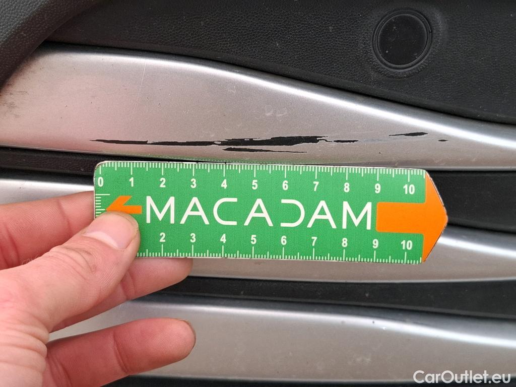  Volkswagen  Golf  VOLKSWAGEN / 2020 / 5P / Berline 2.0 TDI SCR 150 DSG7 Life Busi 1st #32