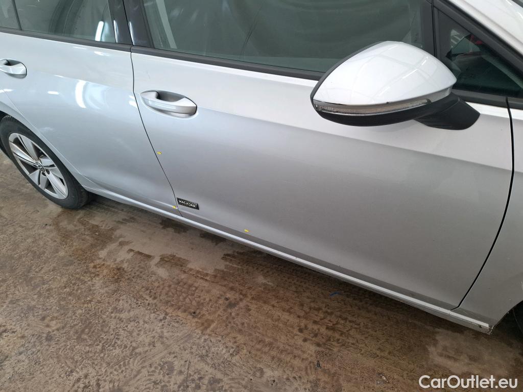  Volkswagen  Golf  VOLKSWAGEN / 2020 / 5P / Berline 2.0 TDI SCR 150 DSG7 Life Busi 1st #6