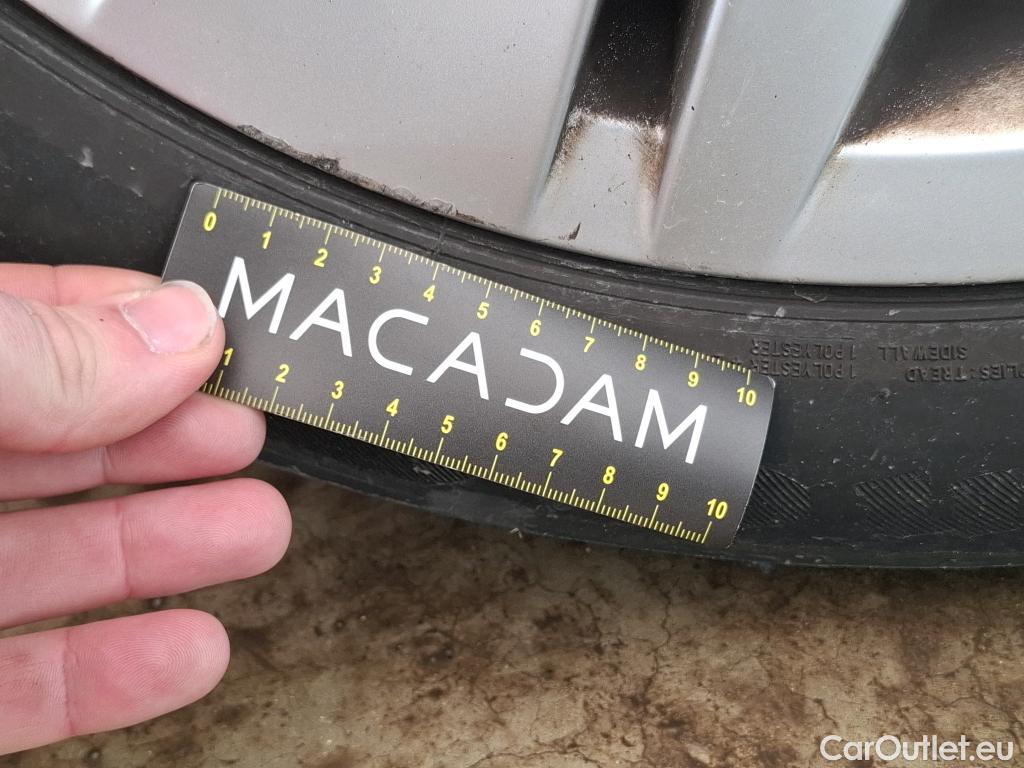  Volkswagen  Golf  VOLKSWAGEN / 2020 / 5P / Berline 2.0 TDI SCR 150 DSG7 Life Busi 1st #55