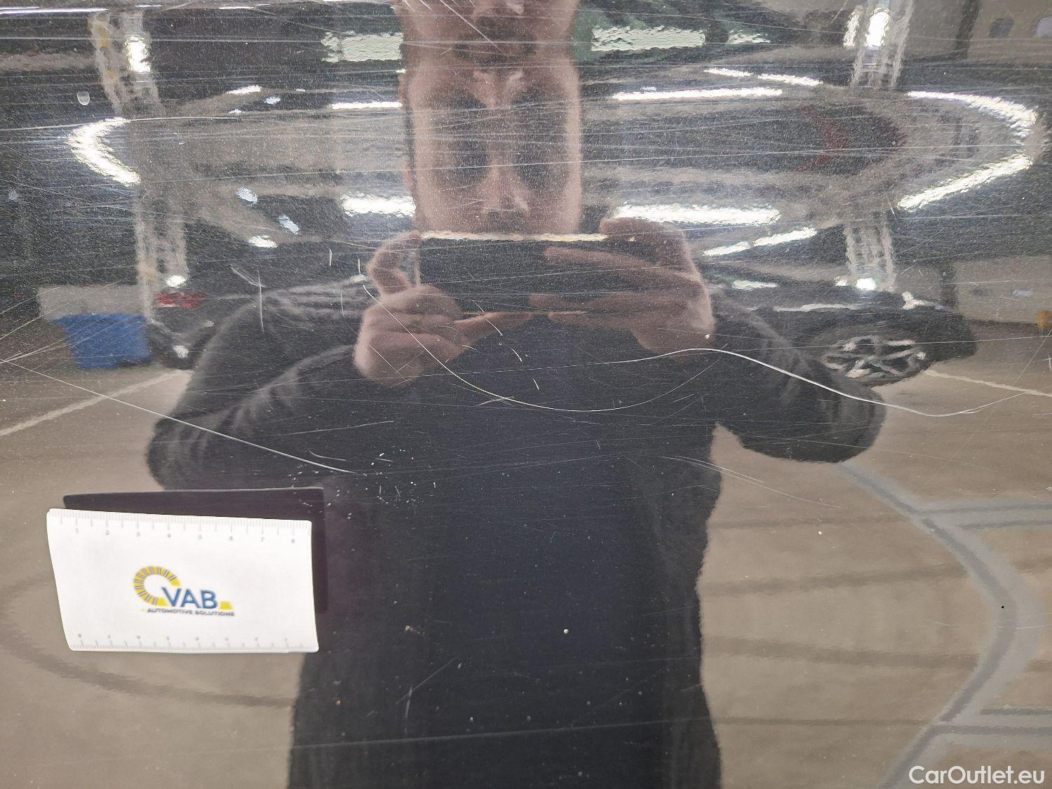  Mercedes  GLA Mercedes,  FL'17, Mercedes-Benz   200 d DCT 5d #24