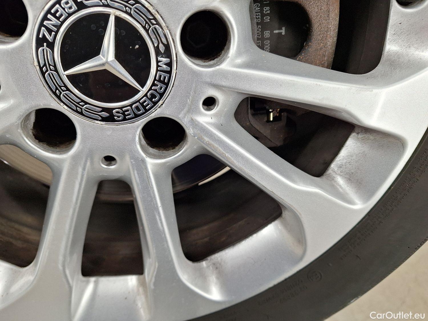  Mercedes  GLA Mercedes,  FL'17, Mercedes-Benz   200 d DCT 5d #5